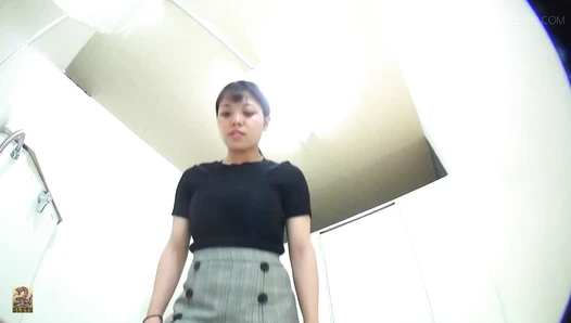 SR097 09 6 Cameras captured women wearing long boots and o-back panties doing farts and poops in the toilet. (Split screen view)