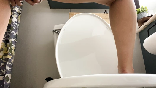 NastyNataliaRose - Any takers? Open your mouth while I push this out