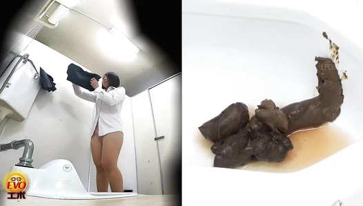 EE-794 04 Office ladies pooping with their clothes off and legs spread open! VOL. 5