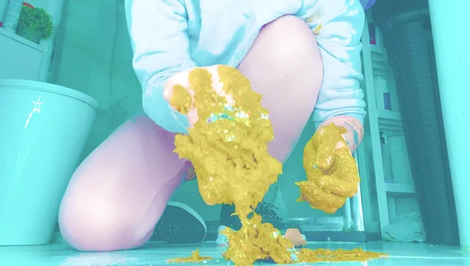 SweetbettyParlour - Close Up POOP Explode! (2in1)