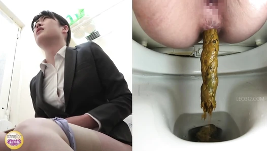 SL-638 01 Hidden camera footage of toilet accidental defecation. An excretion scene that left people confused and anxious.