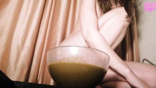 Kitty Skatt - Extreme urgency liquid jet blasts of diarrhea barely in the bowl