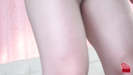 FF-686 03 Girls pantypooping: clear poop accumulating in see-through panties.