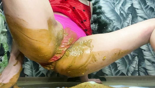 p00girl - Liquid diarrhea in pink panties and smearing