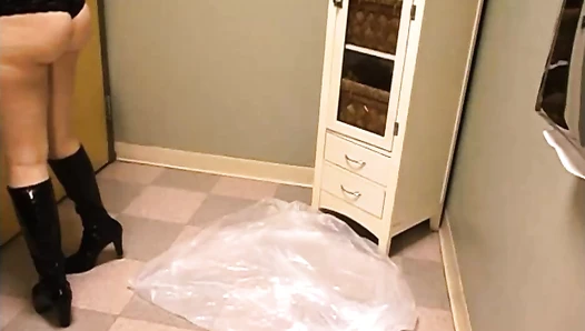 LoveRachelle2 - Scat! First Time Smear-Suck