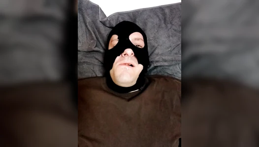 MistressLuciana - Schön die KV Praline lutschen