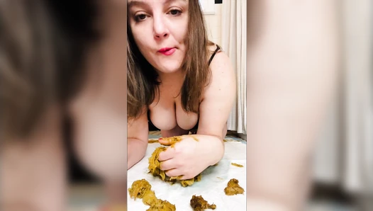 Layla - Creamy Poop & Thong Delight