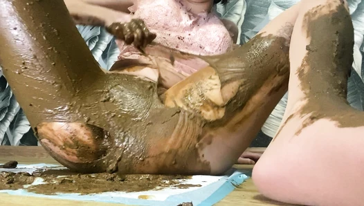 p00girl - juicy shit diarrhea in nylons, tearing pantyhose, smearing
