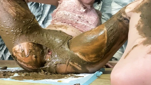 p00girl - juicy shit diarrhea in nylons, tearing pantyhose, smearing