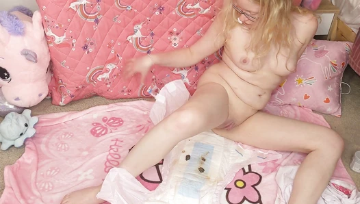 PooGirlSofia - Regressed Messy Diaper Play - Nappy Off