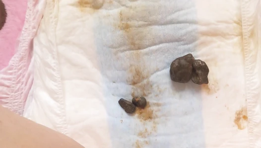 PooGirlSofia - Regressed Messy Diaper Play - Nappy Off