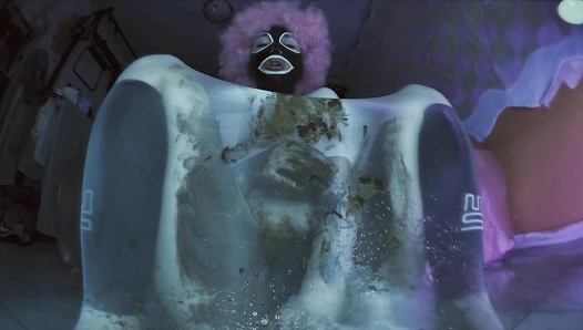 DirtyBetty - Nylon scat ghost?