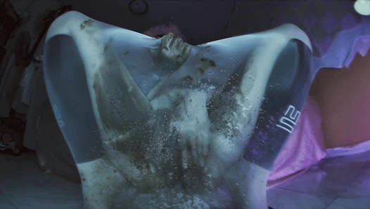 DirtyBetty - Nylon scat ghost?
