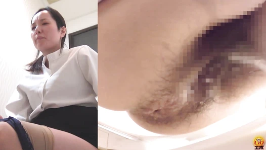 EE-555 04 Peeping on big shits and farts on western and japanese style toilets. Girls pushing hard! VOL. 3