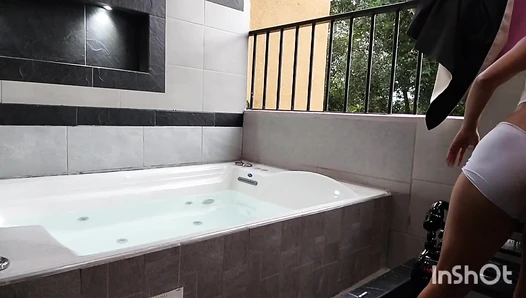 lauracolin - Jacuzzi afternoon