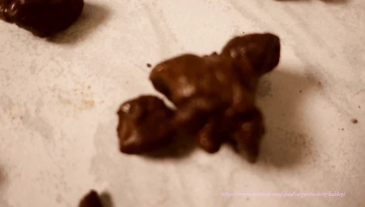 LucyScat - Pooping hard nuggets