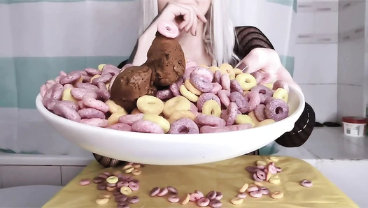 DirtyBetty - Do not let this bitch play with food!