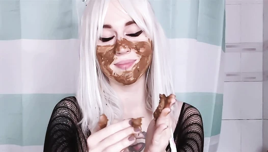 DirtyBetty - Do not let this bitch play with food!