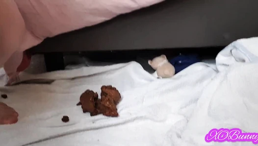 XOBunny - Hairy pussy striptease shitting