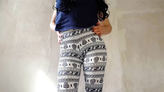 Anna_Coprofield - Leggings, Thongs and Smearing