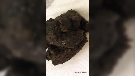 softservequeen - Big plop pile & messy asshole