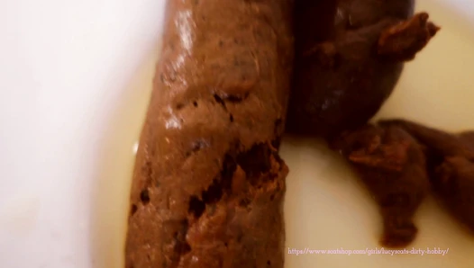 LucyScat - Shit and piss on plate