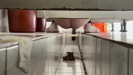 Female Hand Ditch Dry Toilet Hidden Shooting #17 82V, Amateur Collection, 