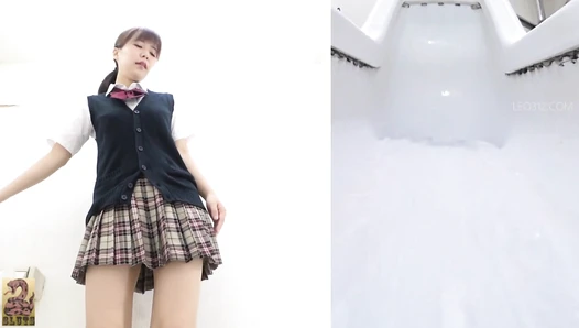 SR-061 04 6 viewing angles of beautiful japanese schoolgirls farting and pooping on toilet