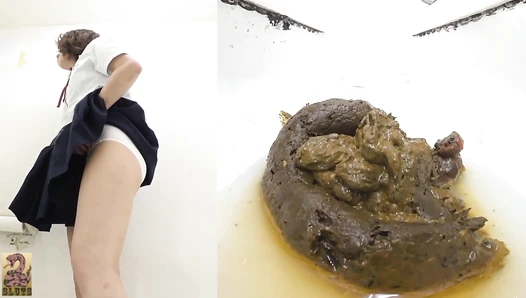 SR-061 05 6 viewing angles of beautiful japanese schoolgirls farting and pooping on toilet