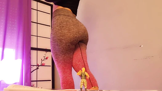 Xiomara Fox Fetish Queen - Giantess scat 1 (with a tiny men toy)